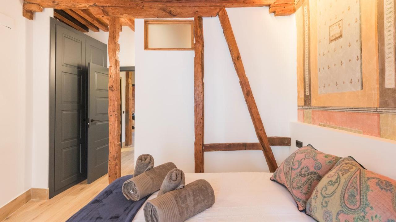 Apartamentos Boutique Pinocho Toledo Esterno foto